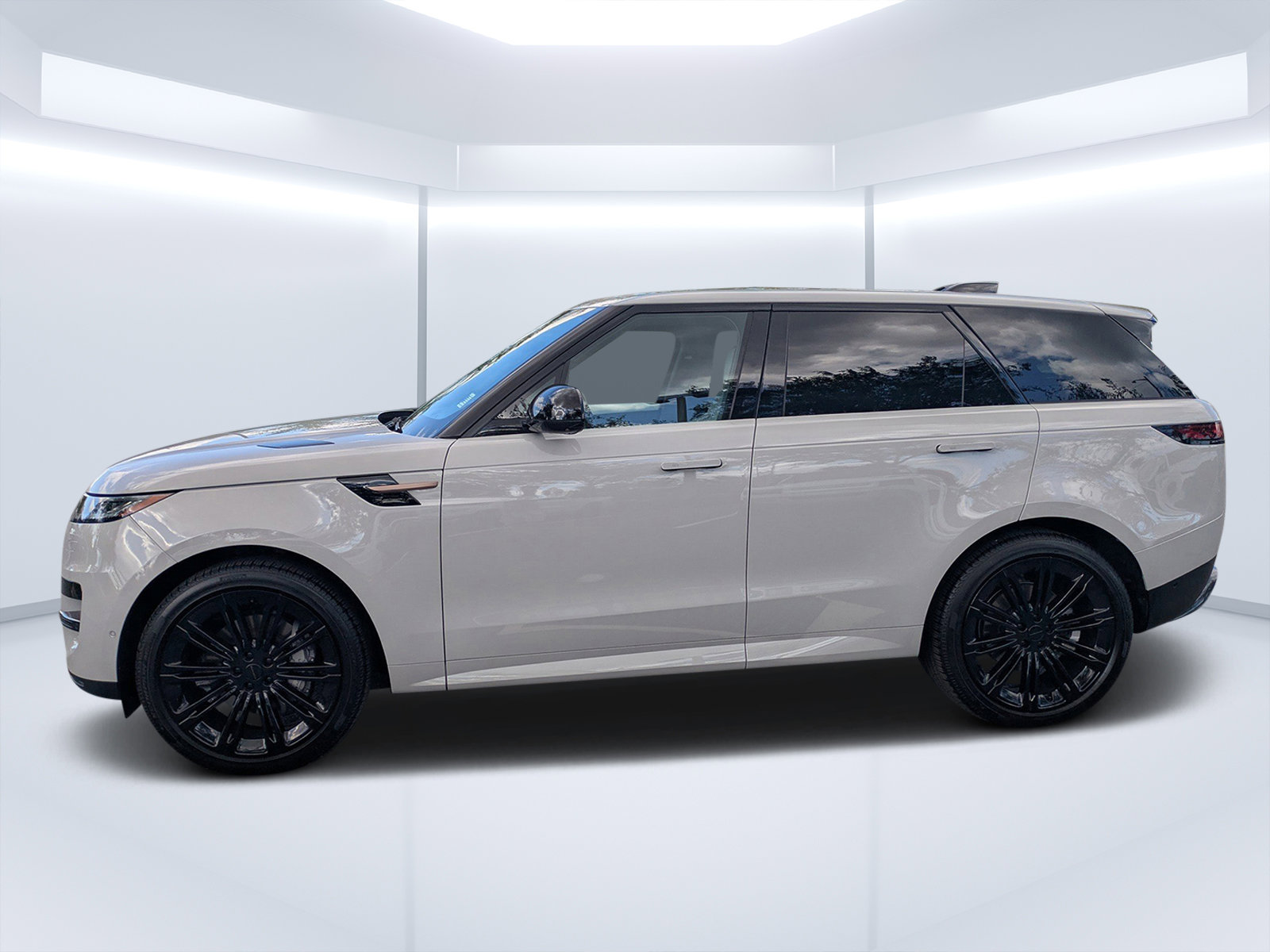 Used 2026 Land Rover Range Rover Sport SE image 9