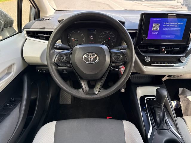 Used 2025 Toyota Corolla LE image 19