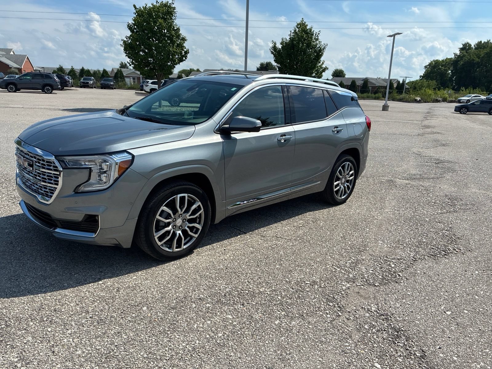 Used 2024 GMC Terrain Denali w/ Denali Premium Package AWD/4WD image 22