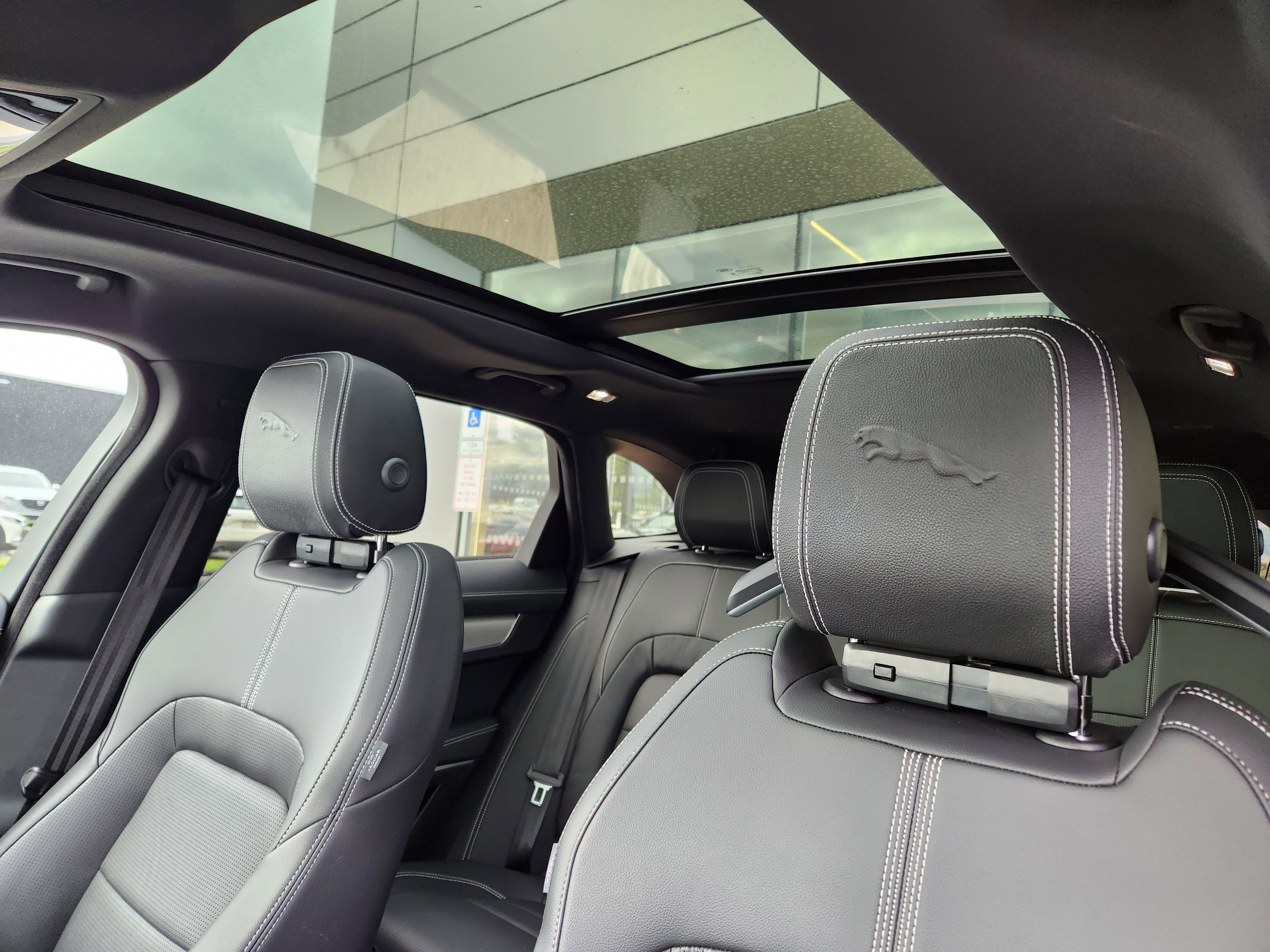 Certified 2025 Jaguar F-PACE R-Dynamic S image 12