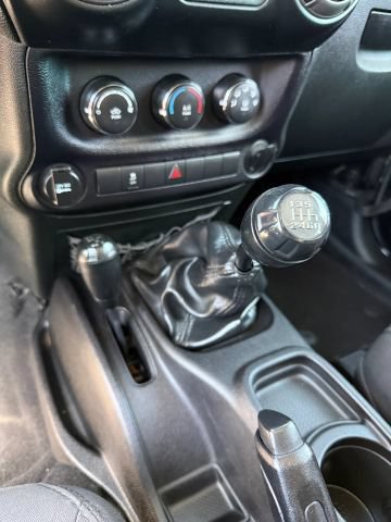 Used 2015 Jeep Wrangler Sport AWD/4WD image 26