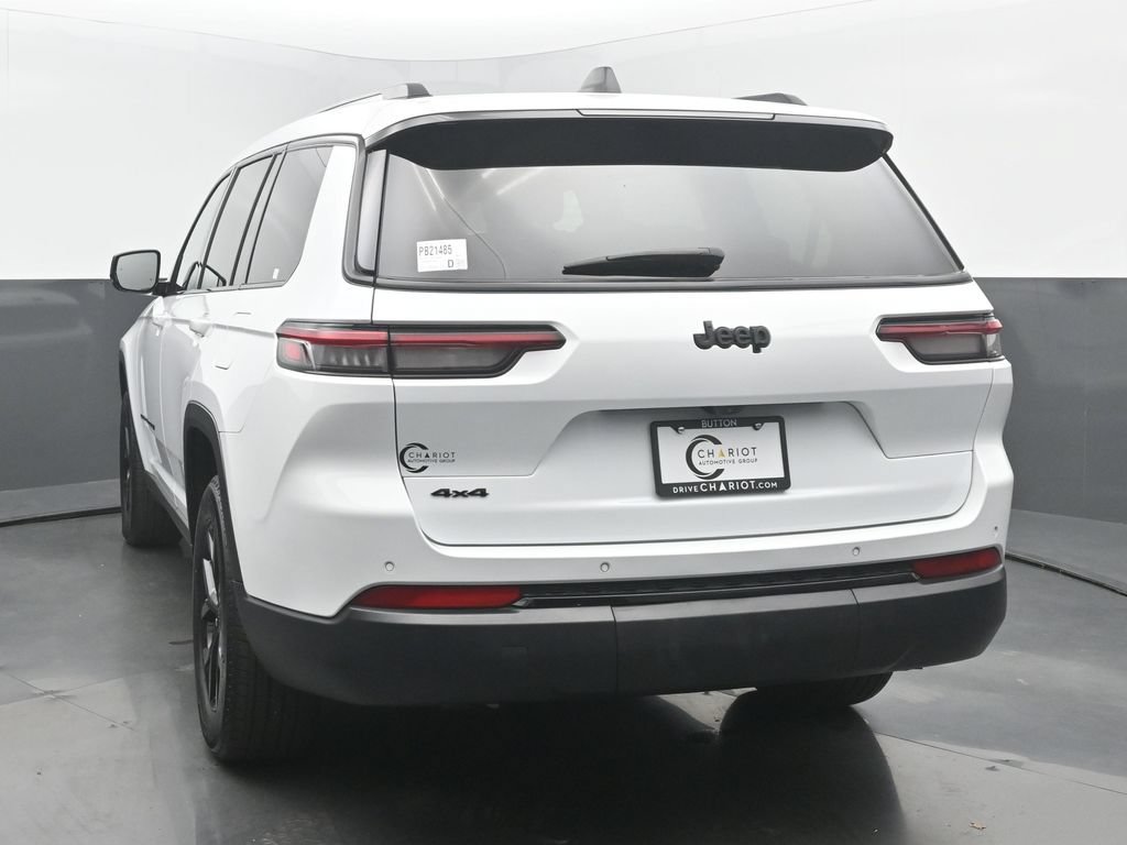 Used 2025 Jeep Grand Cherokee L Laredo AWD/4WD image 9