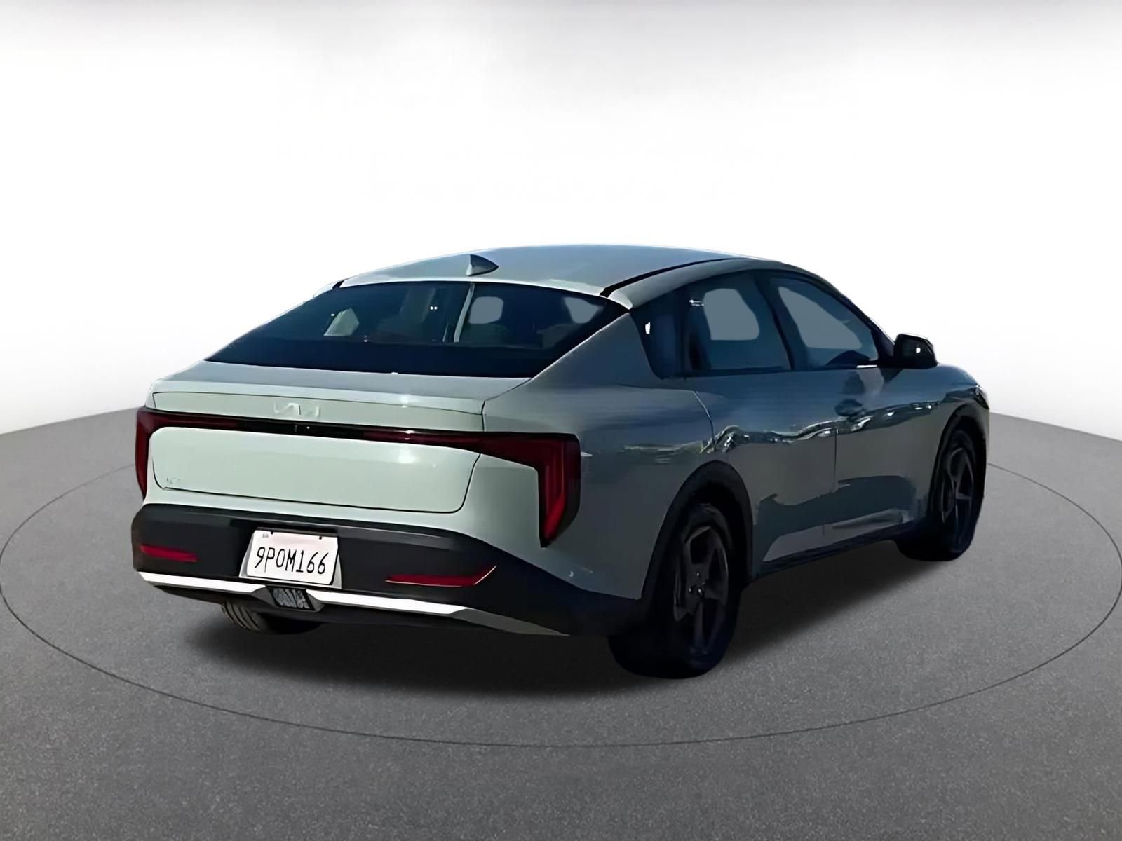 Used 2025 Kia K4 LXS image 14