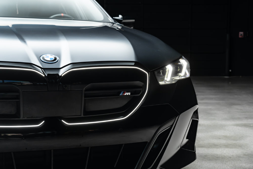 Used 2024 BMW i5 M60 w/ Premium Package AWD/4WD image 5
