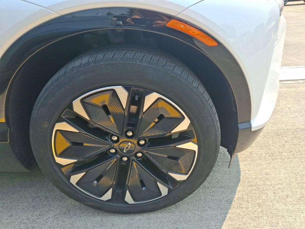 Certified 2024 Chevrolet Blazer EV RS RWD image 4