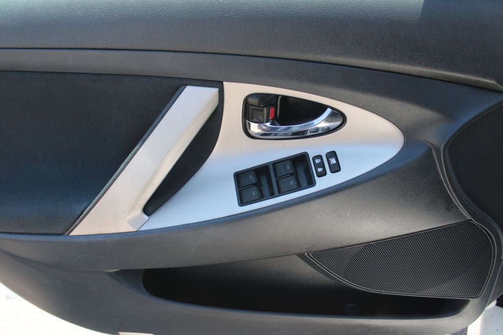 Used 2011 Toyota Camry SE w/ SE Extra-Value Pkg #1 FWD image 19