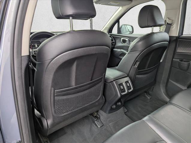 Used 2022 Kia Sorento S FWD image 23