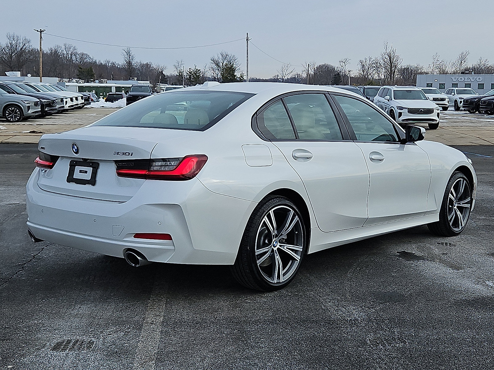 Used 2023 BMW 330i xDrive Sedan w/ Driving Assistance Package AWD/4WD image 6
