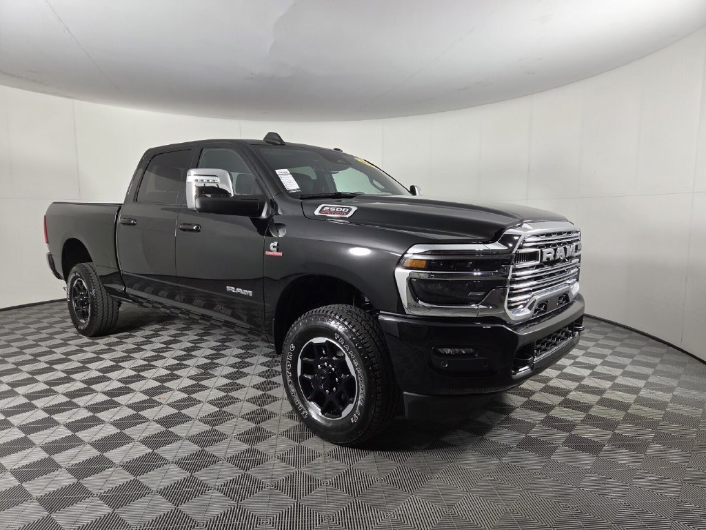Used 2026 RAM 2500 Laramie AWD/4WD image 2