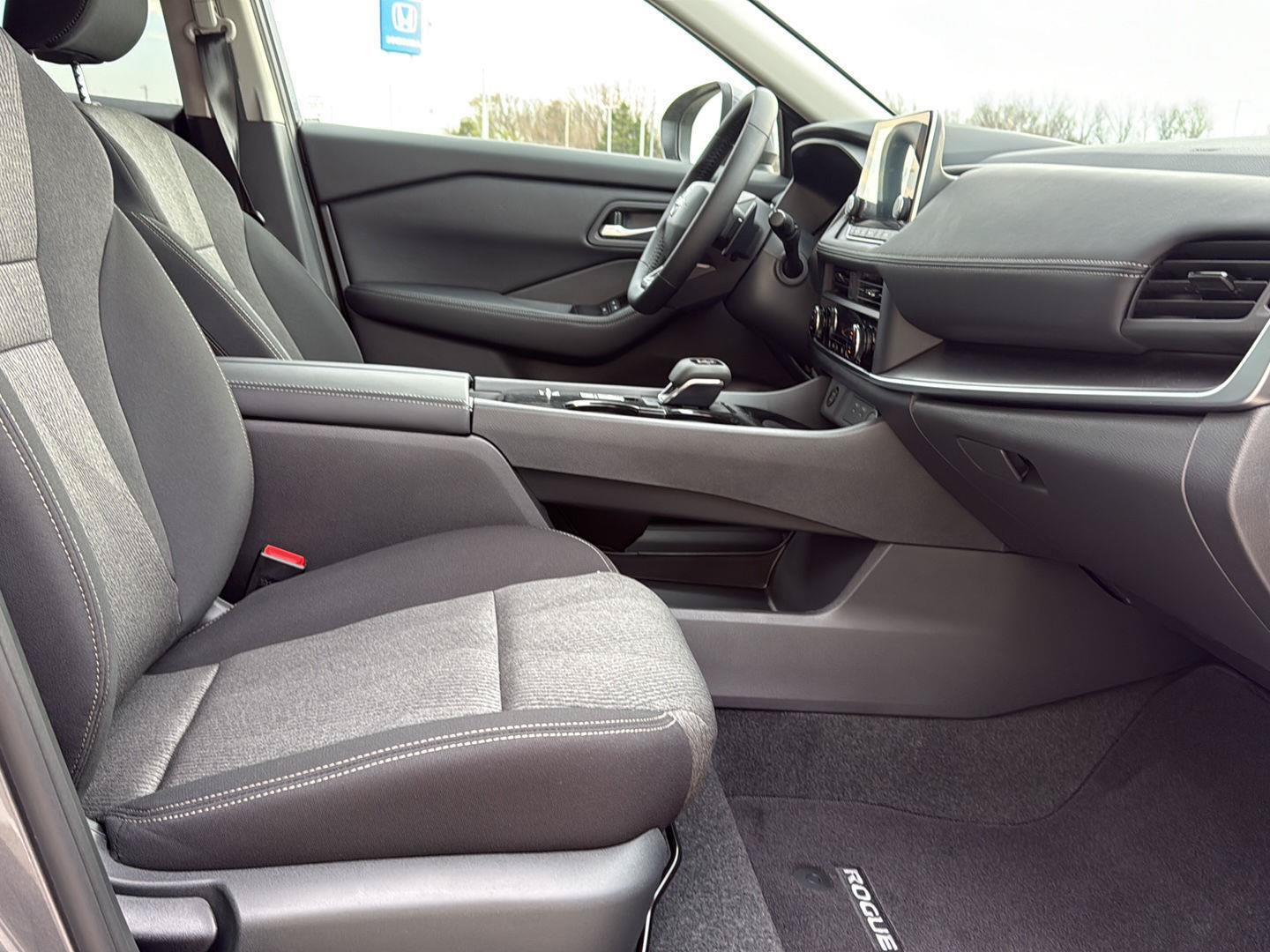 New 2026 Nissan Rogue SV w/ Cold Weather Package FWD image 34