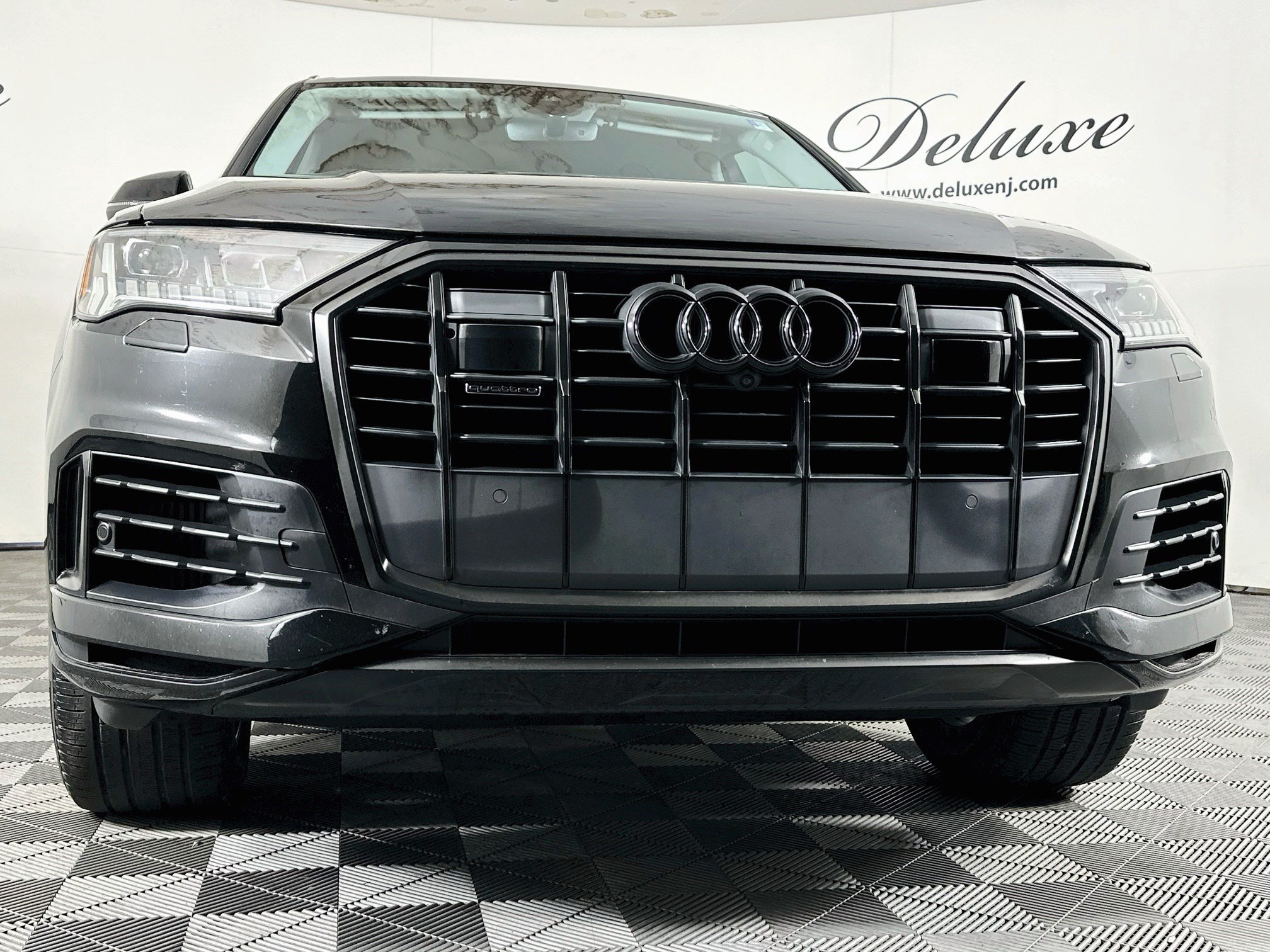 Used 2023 Audi Q7 3.0T Premium w/ Convenience Package AWD/4WD image 31