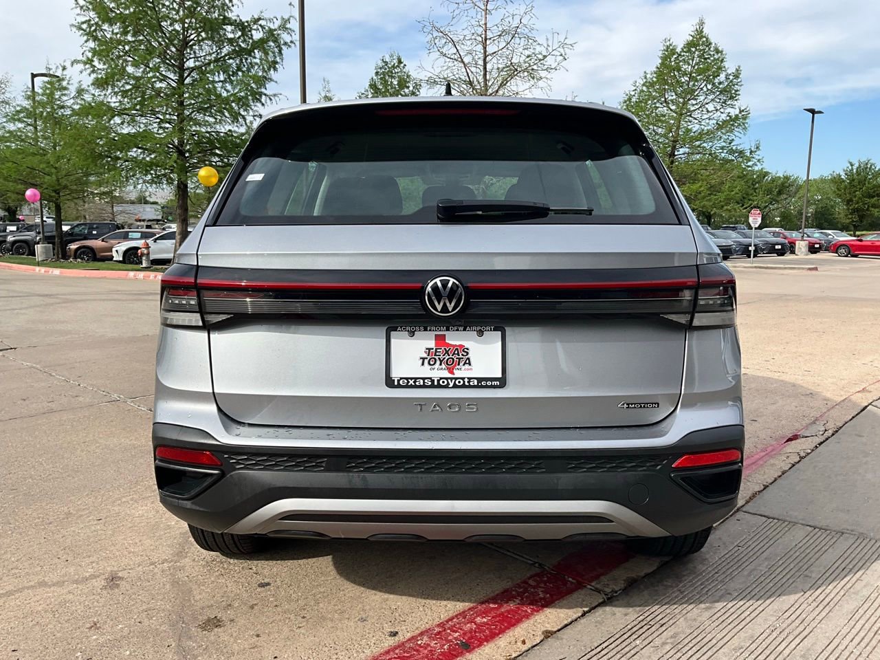 Used 2025 Volkswagen Taos S AWD/4WD image 7