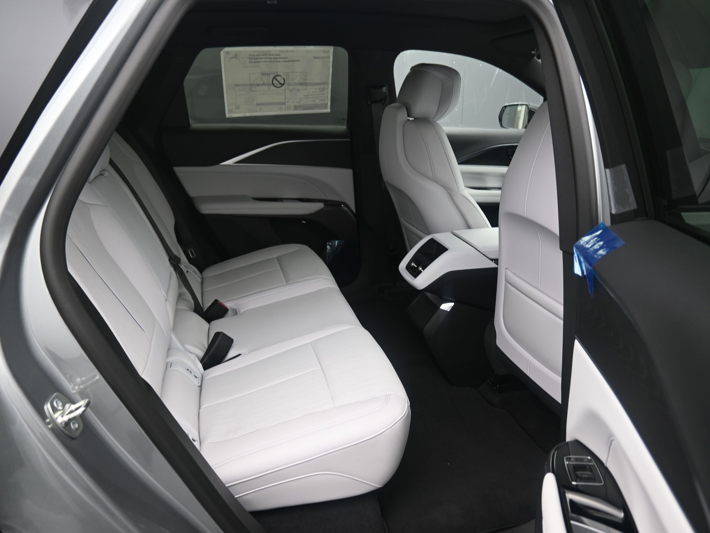 New 2026 Cadillac Lyriq Luxury image 12