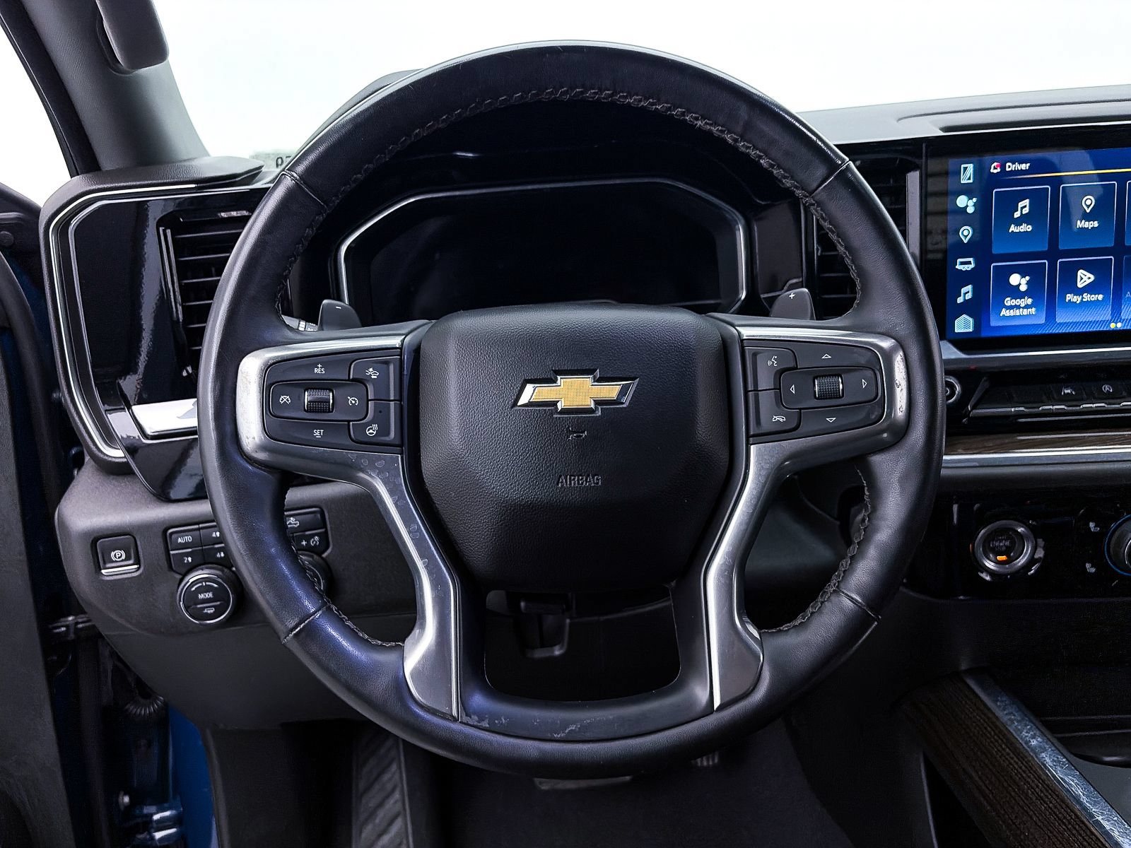 Used 2024 Chevrolet Silverado 1500 LT AWD/4WD image 32