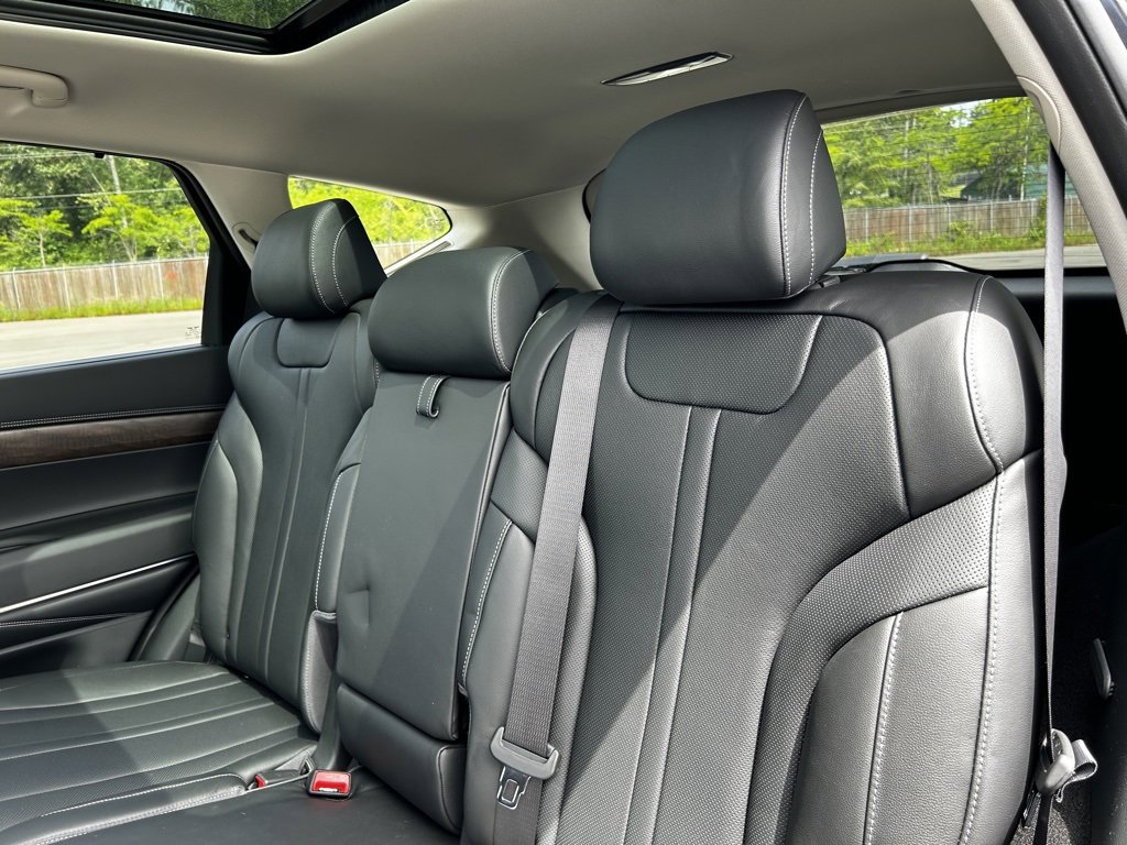 Used 2025 Genesis GV80 2.5T Advanced image 14