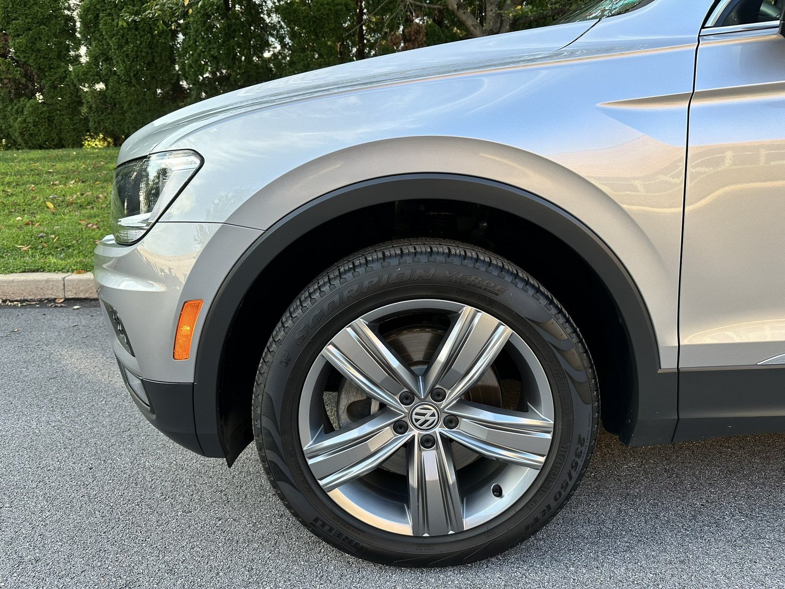 Used 2020 Volkswagen Tiguan SEL AWD/4WD image 77