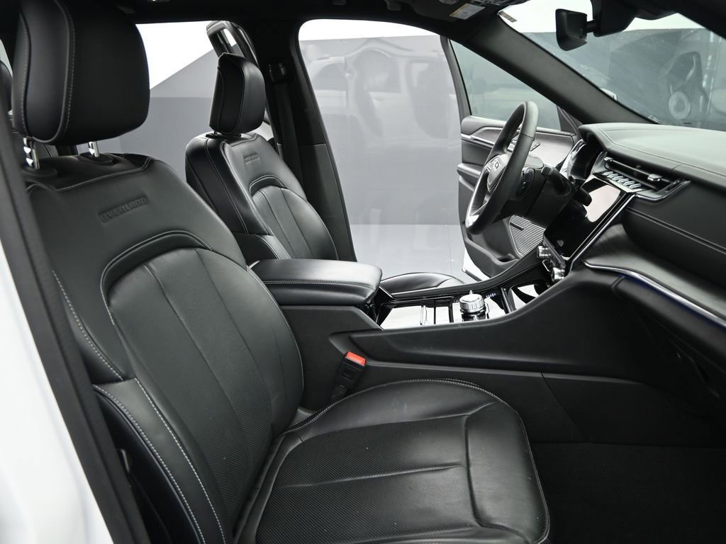 Used 2022 Jeep Grand Cherokee Overland image 23