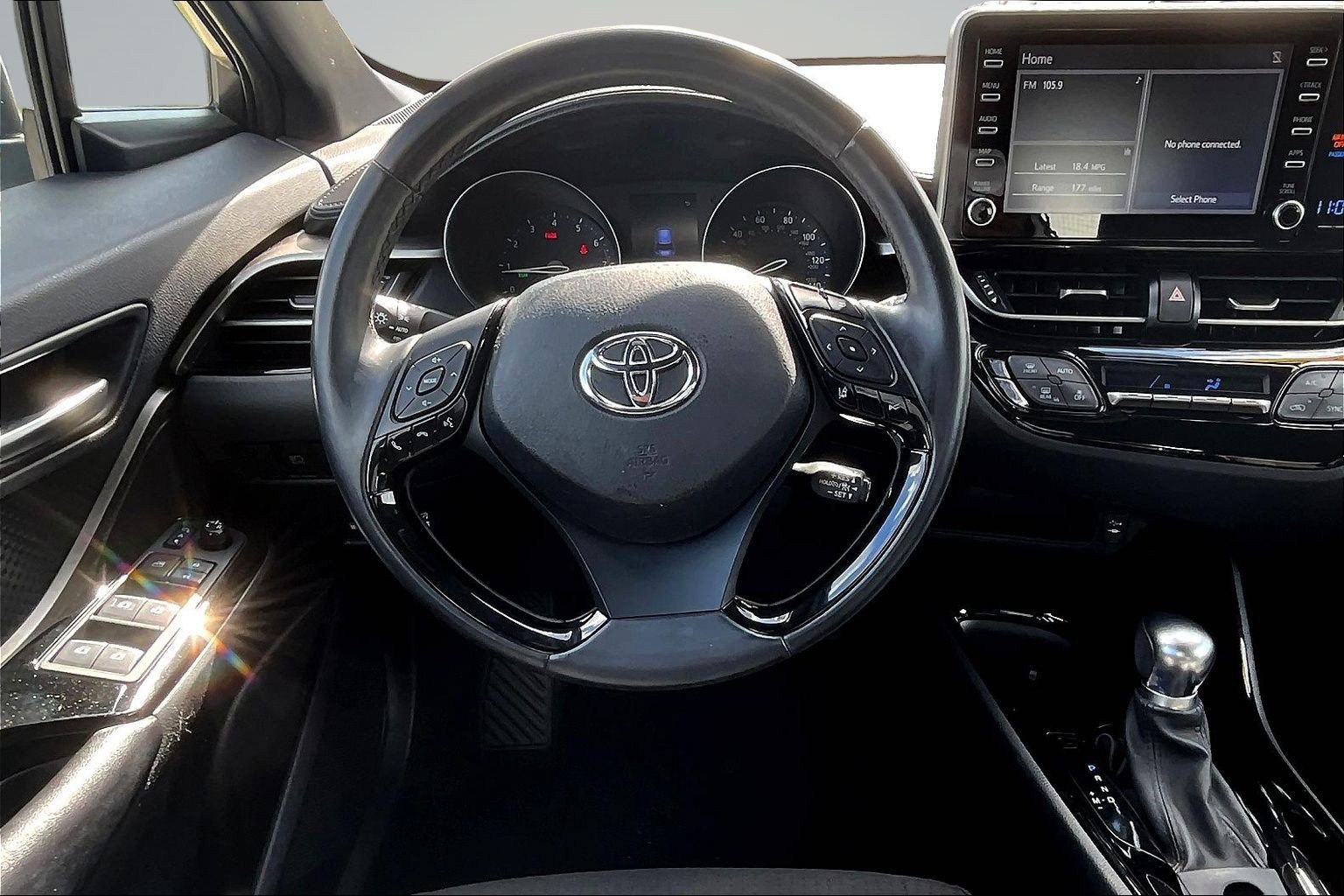 Used 2019 Toyota C-HR XLE FWD image 7