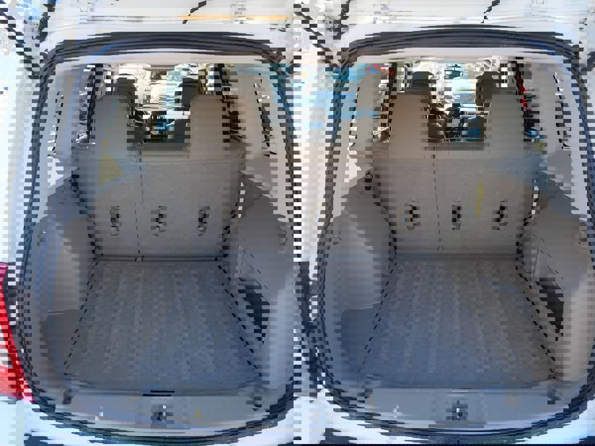 Used 2017 Jeep Patriot High Altitude image 31