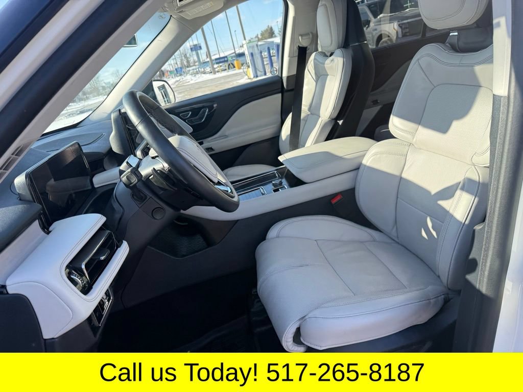 Used 2025 Lincoln Aviator Reserve w/ Equipment Group 201A AWD/4WD image 22