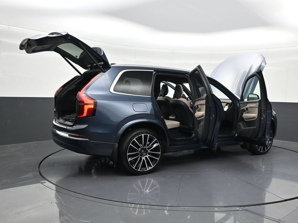 New 2026 Volvo XC90 B6 Plus w/ Protection Package Premier AWD/4WD image 32