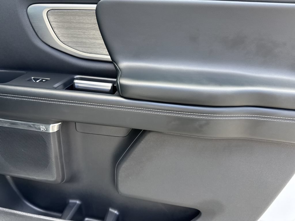 Used 2025 Ford Expedition Max Platinum AWD/4WD image 16