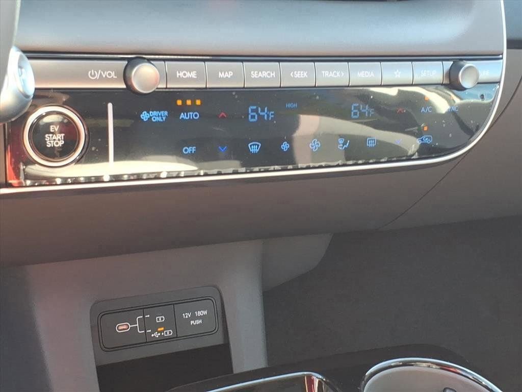 New 2025 Hyundai Ioniq 5 SE image 20