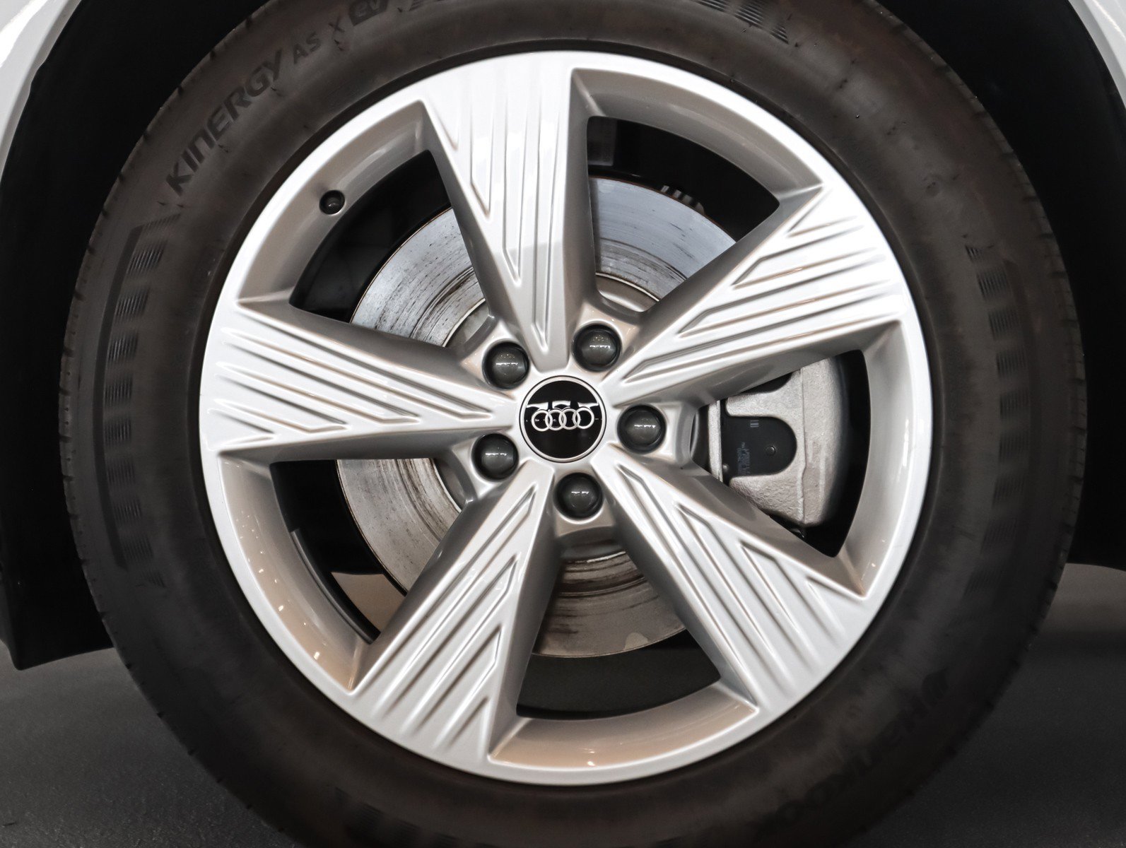Used 2023 Audi Q4 e-tron Prestige AWD/4WD image 7