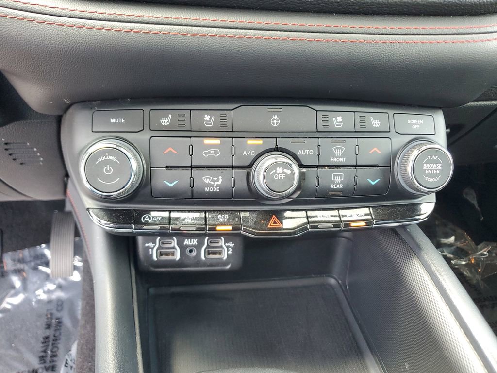 Used 2024 Dodge Durango GT RWD image 29
