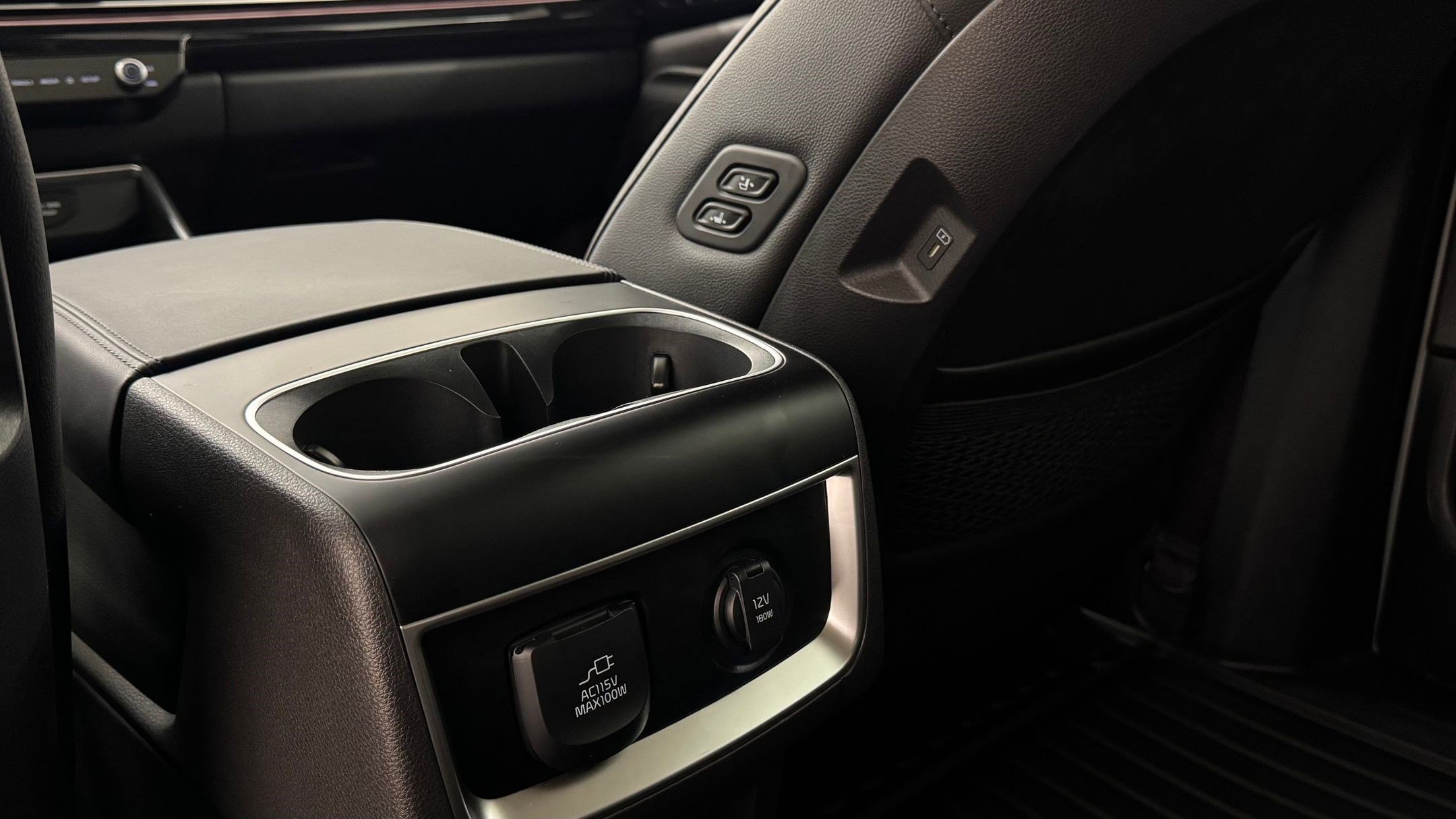 Used 2026 Kia Carnival SX Prestige image 31