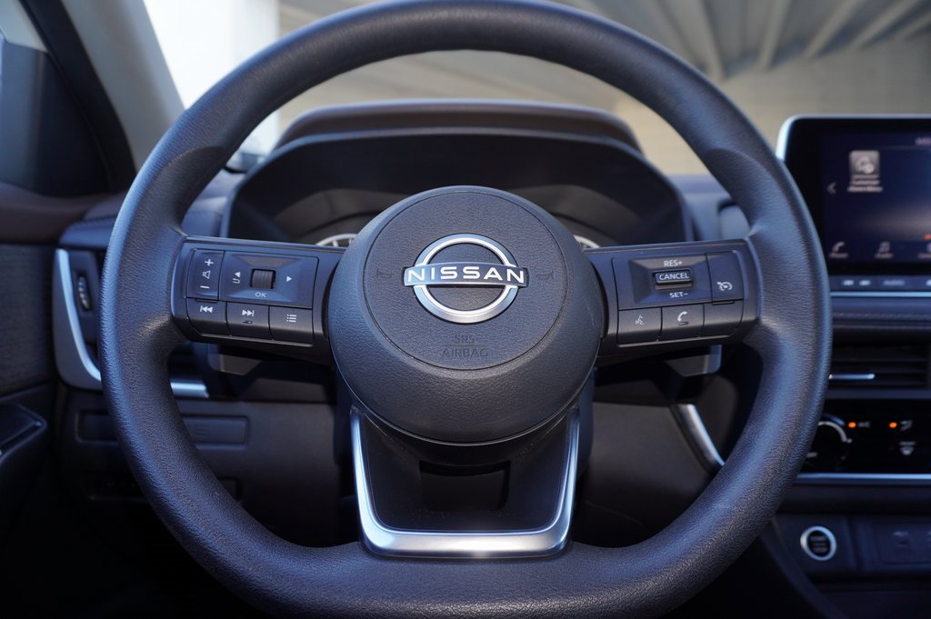 Used 2023 Nissan Rogue S image 20