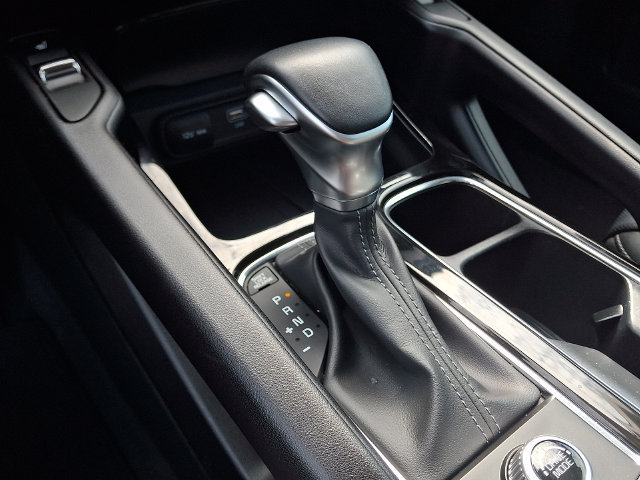 Used 2025 Kia Telluride S FWD image 16