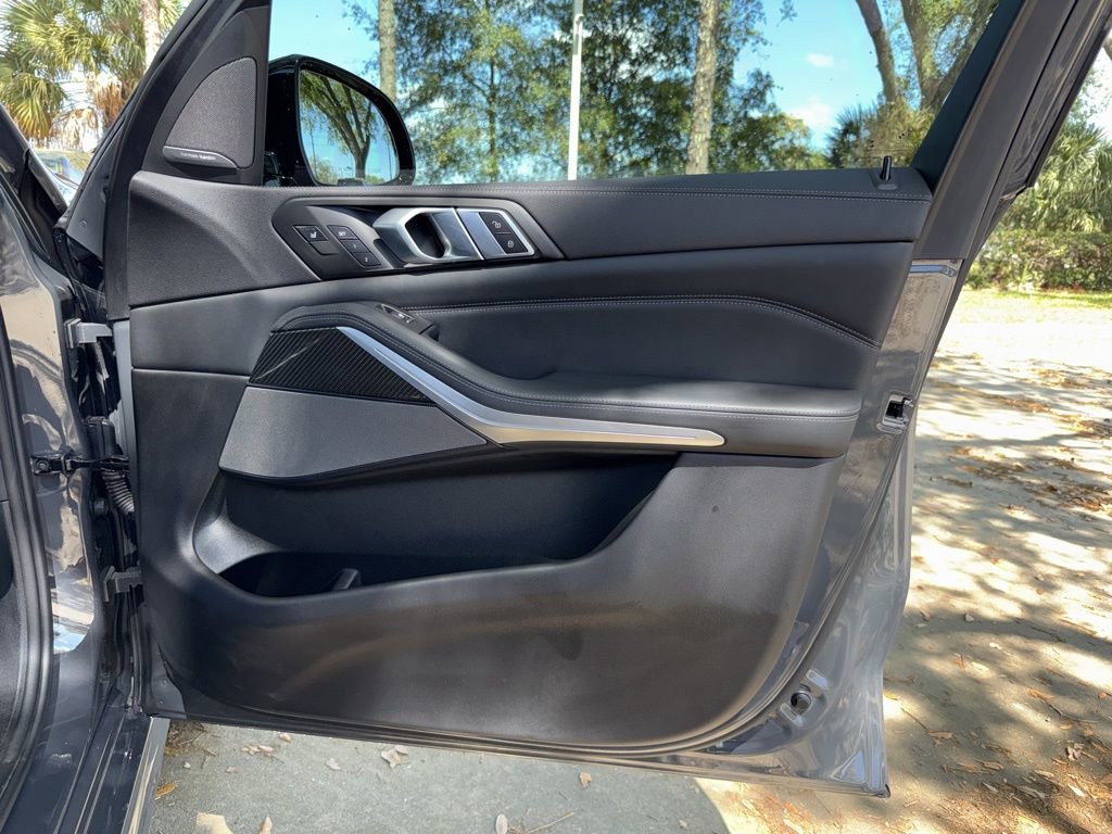 Used 2022 BMW X5 M50i w/ Executive Package image 23