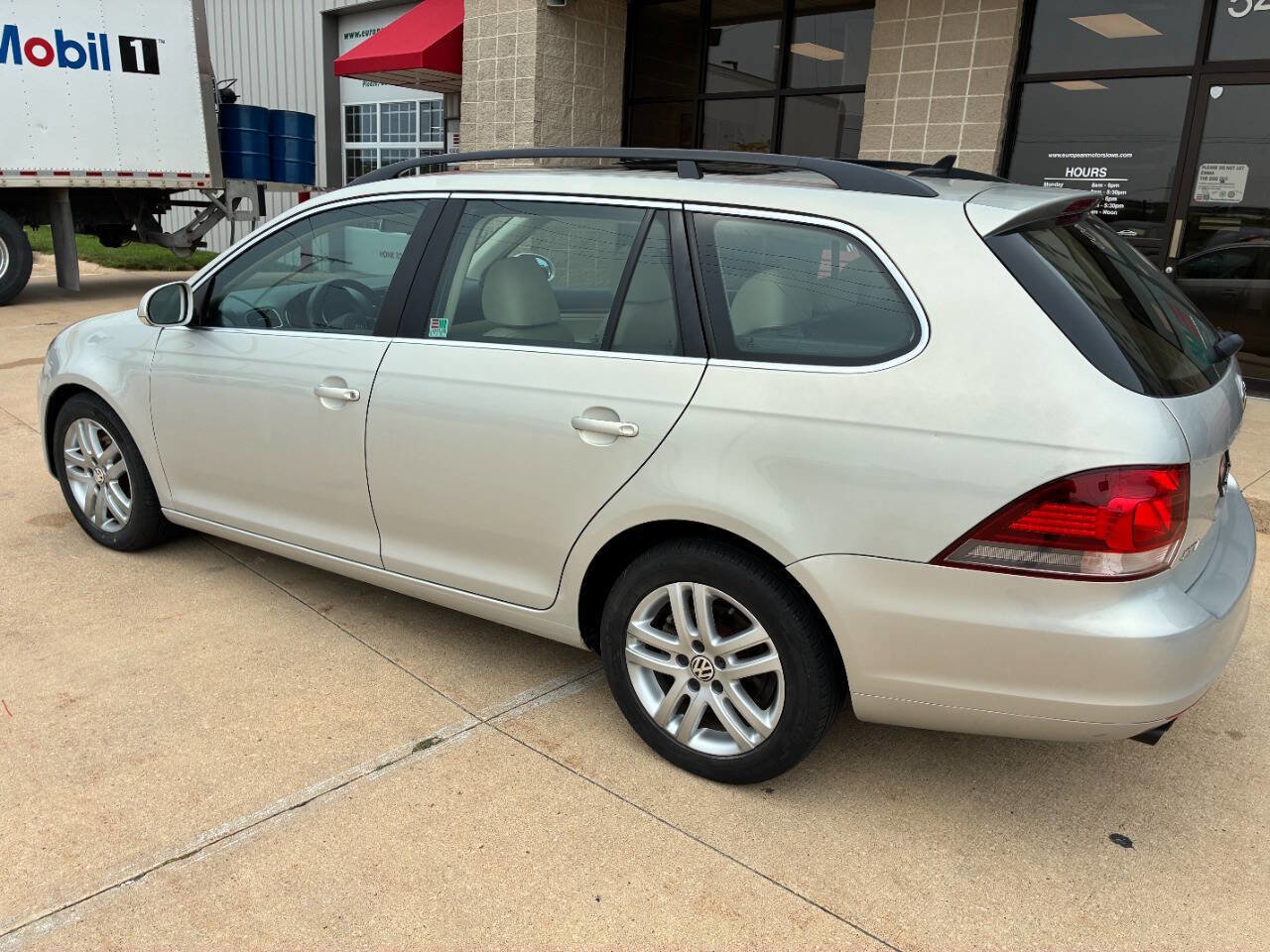 Used 2011 Volkswagen Jetta TDI image 3
