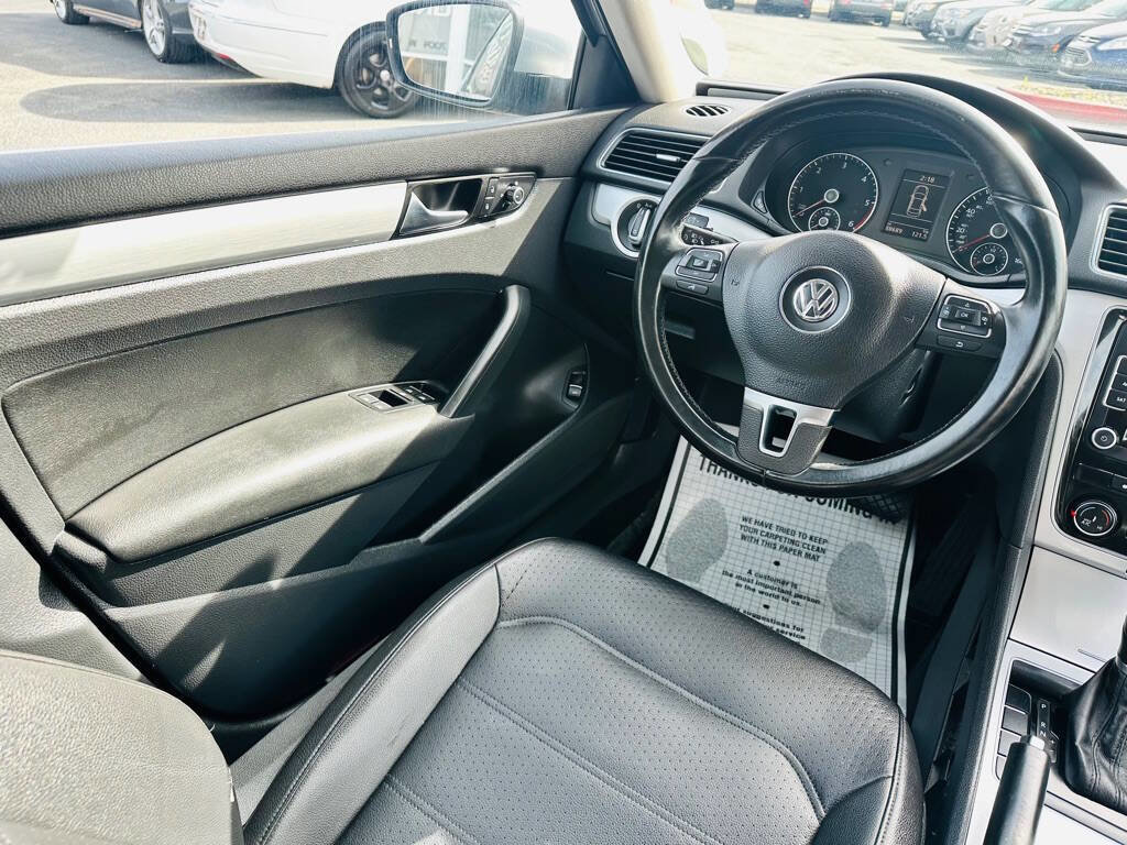 Used 2013 Volkswagen Passat TDI SE image 13