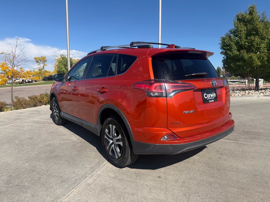 Used 2016 Toyota RAV4 LE AWD/4WD image 5