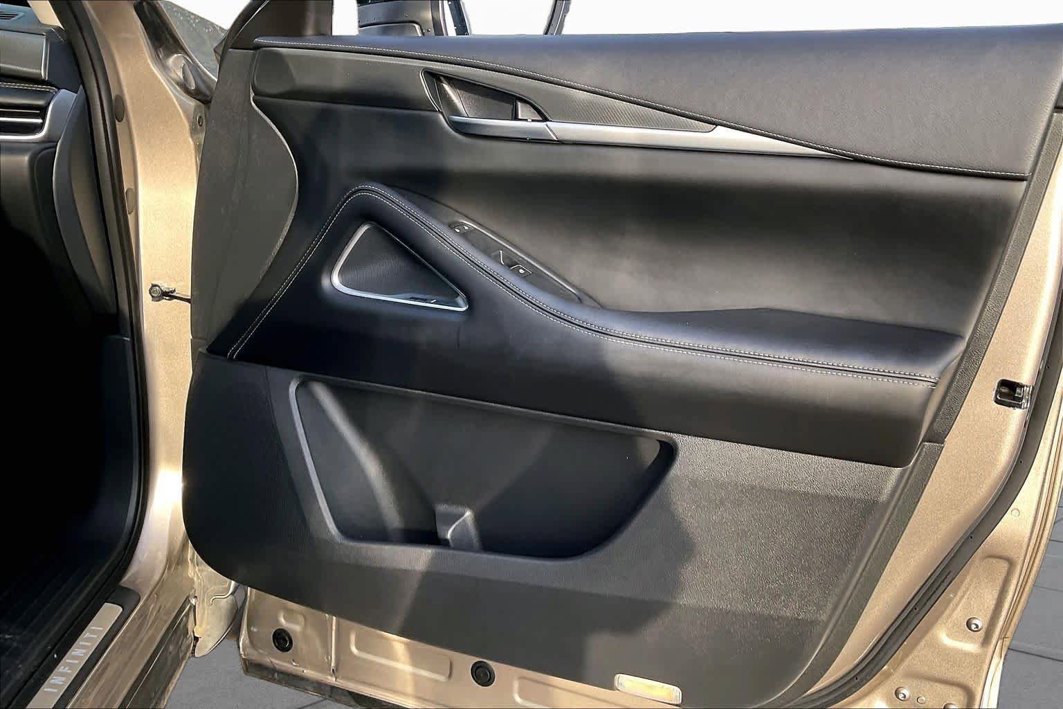 Used 2024 INFINITI QX60 Luxe w/ Vision Package FWD image 22