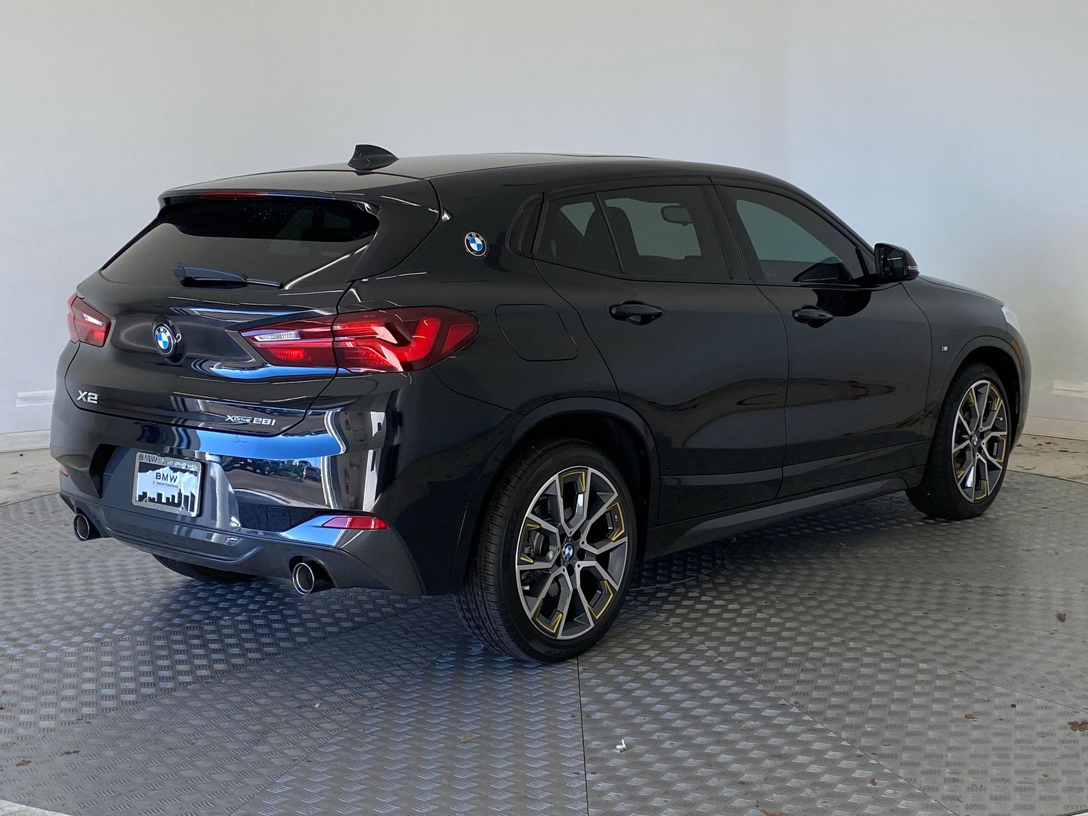 Certified 2023 BMW X2 xDrive28i w/ Edition Goldplay image 8