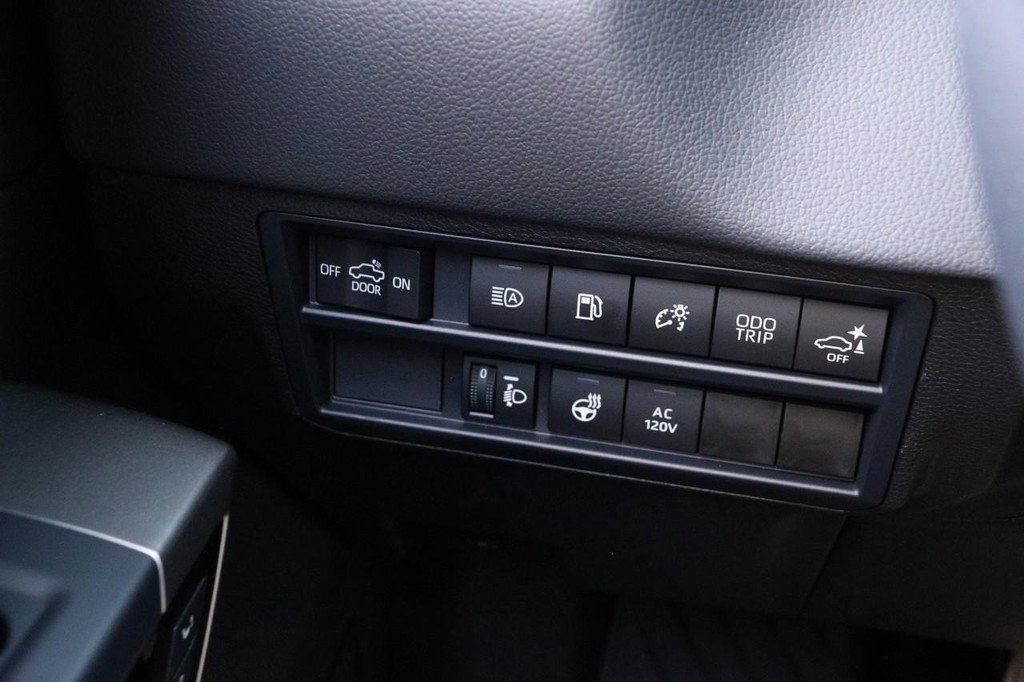 New 2025 Toyota Tundra Limited image 19