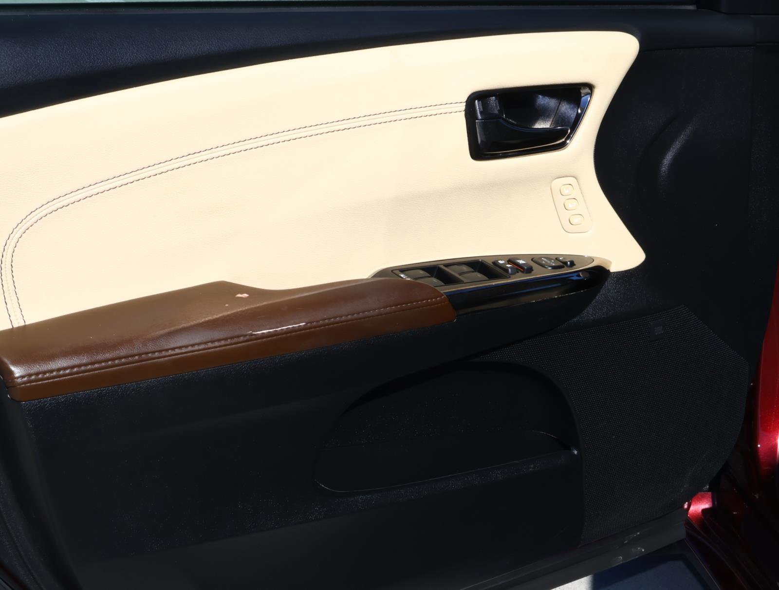 Used 2016 Toyota Avalon Limited w/ Toyota Safety Sense Package image 16