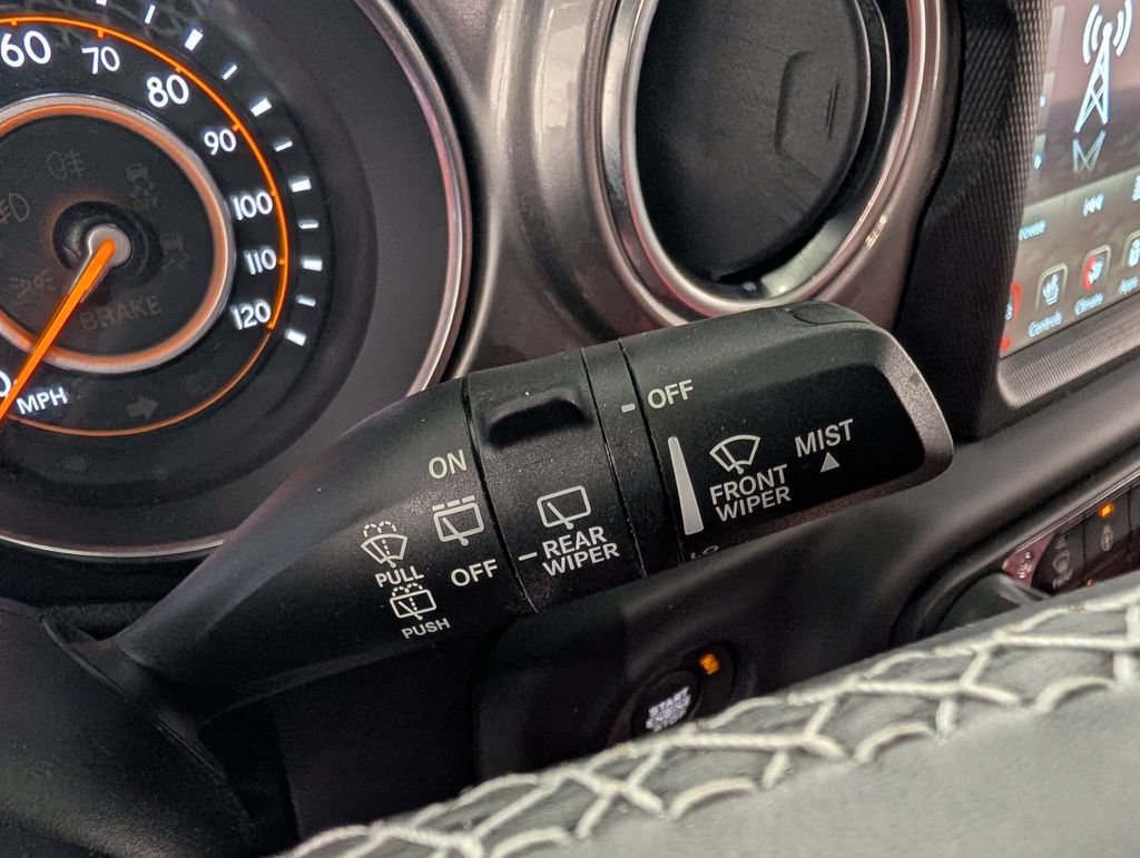 Used 2021 Jeep Wrangler Unlimited Sahara AWD/4WD image 23