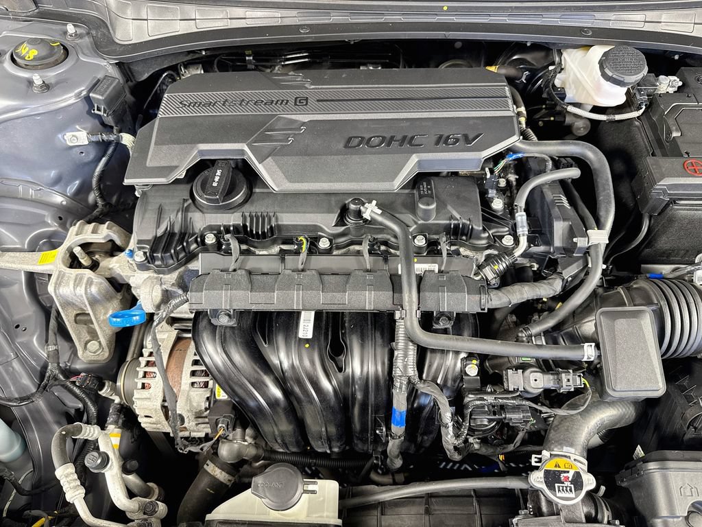 Used 2025 Hyundai Elantra SEL FWD image 32
