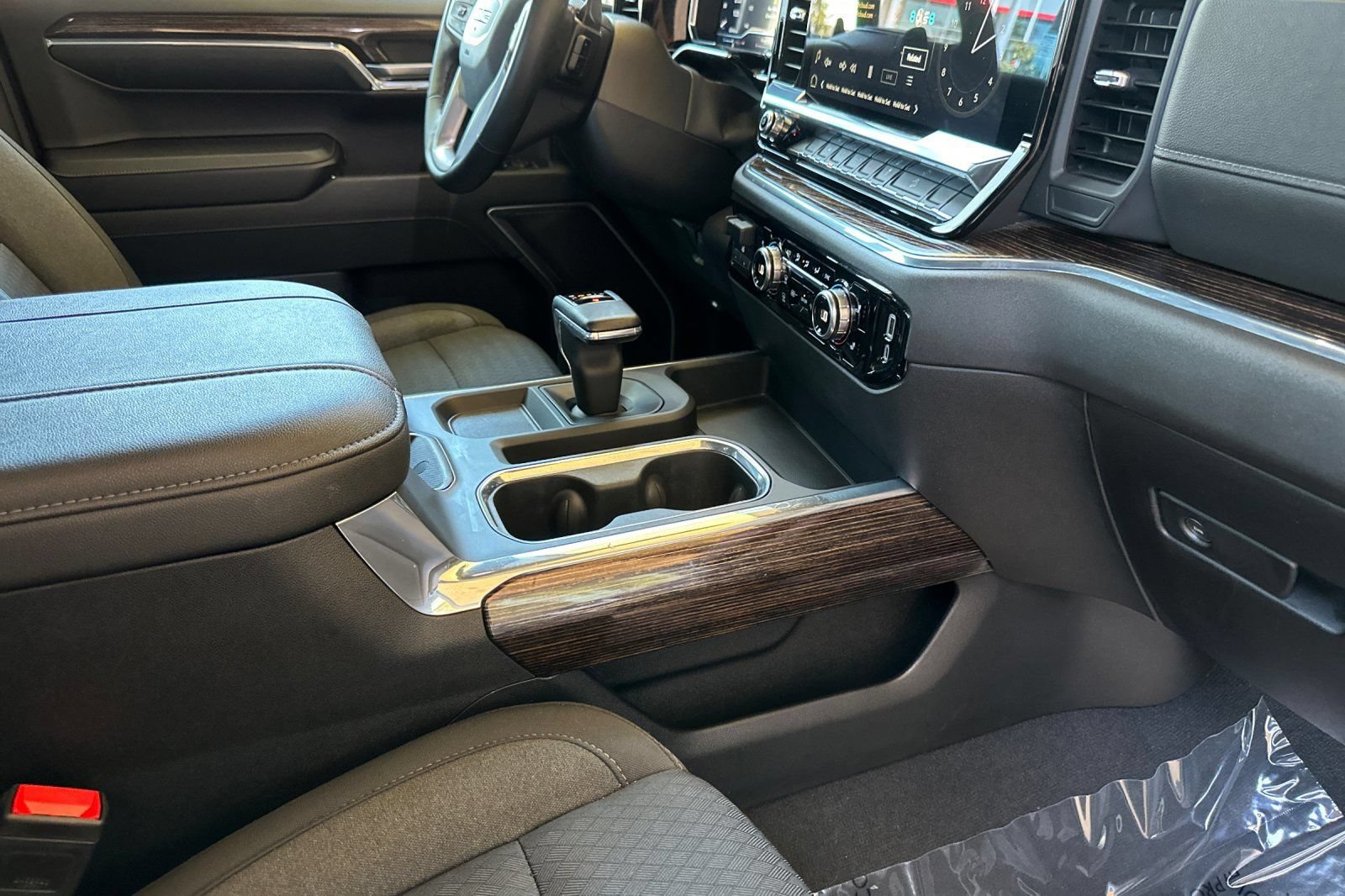 Certified 2023 GMC Sierra 1500 Elevation w/ X31 Off-Road Package AWD/4WD image 16