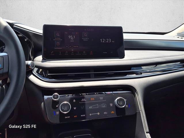 Used 2025 INFINITI QX60 Luxe AWD/4WD image 15
