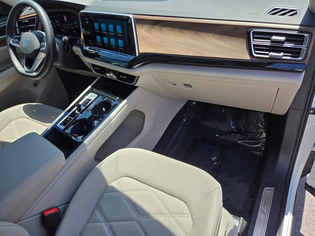 Certified 2024 Volkswagen Atlas SE AWD/4WD image 17