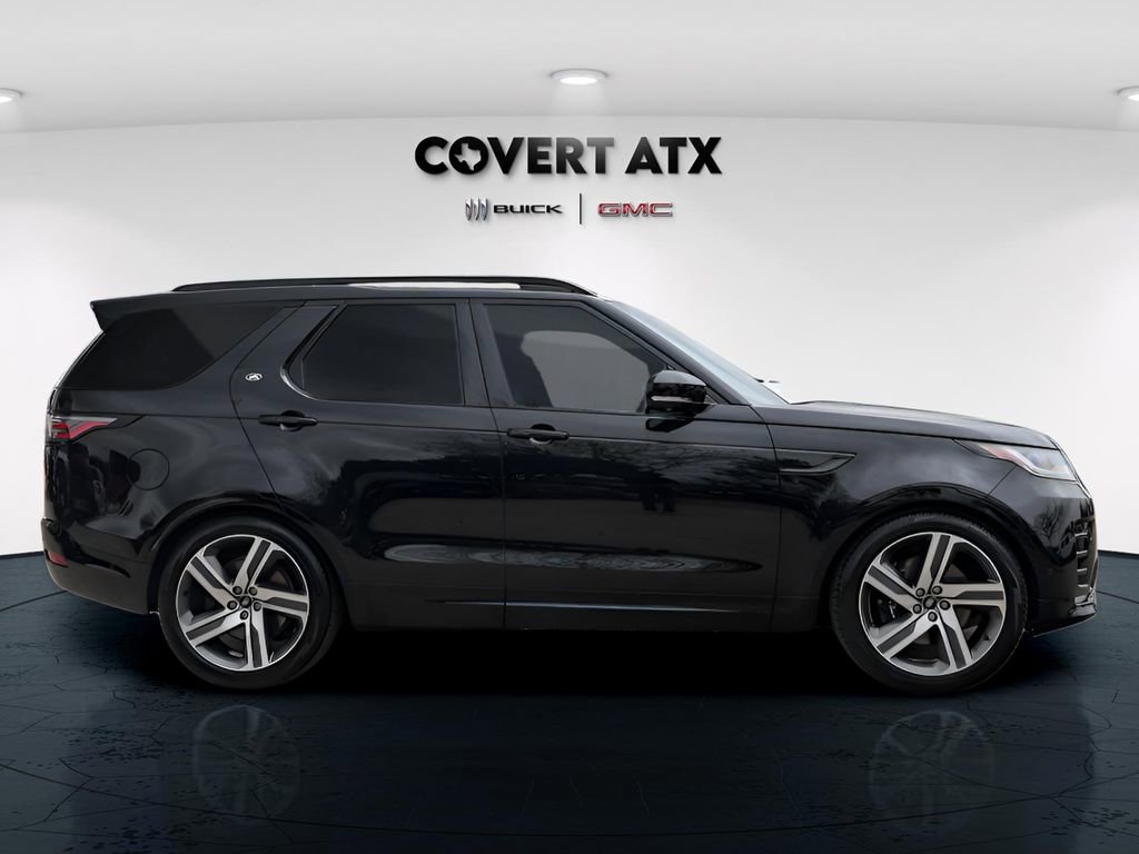 Used 2024 Land Rover Discovery Metropolitan Edition image 8