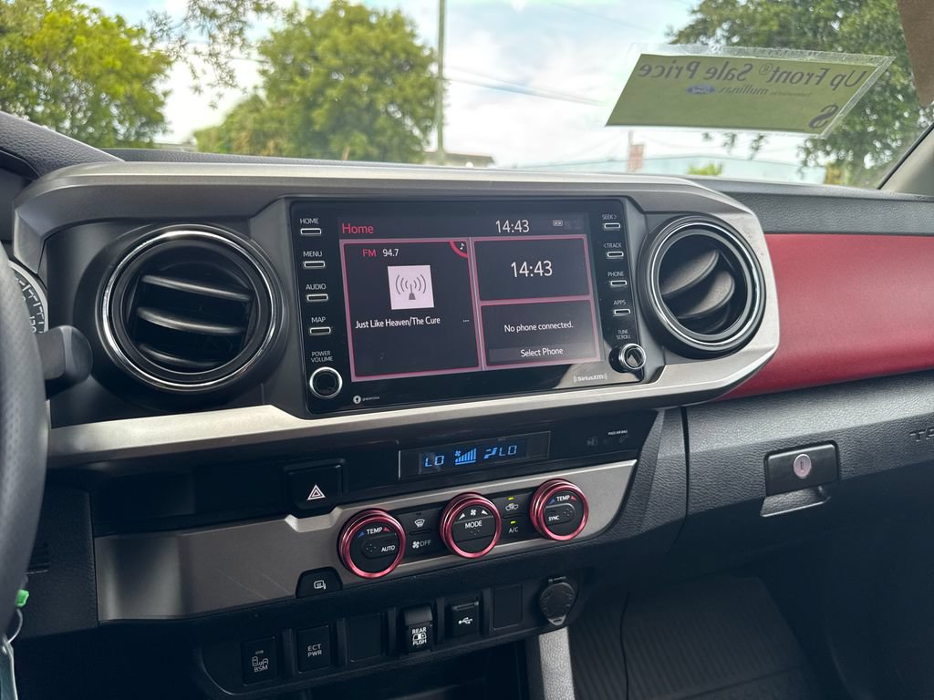 Used 2022 Toyota Tacoma SR5 w/ Technology Package RWD image 18