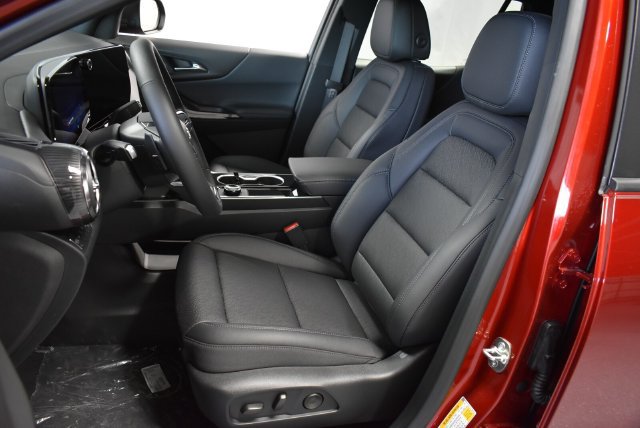 New 2026 Chevrolet Equinox LT w/ Convenience Package II AWD/4WD image 13