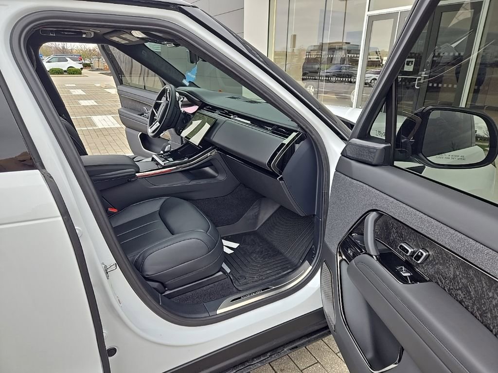 Used 2025 Land Rover Range Rover Sport Autobiography image 20