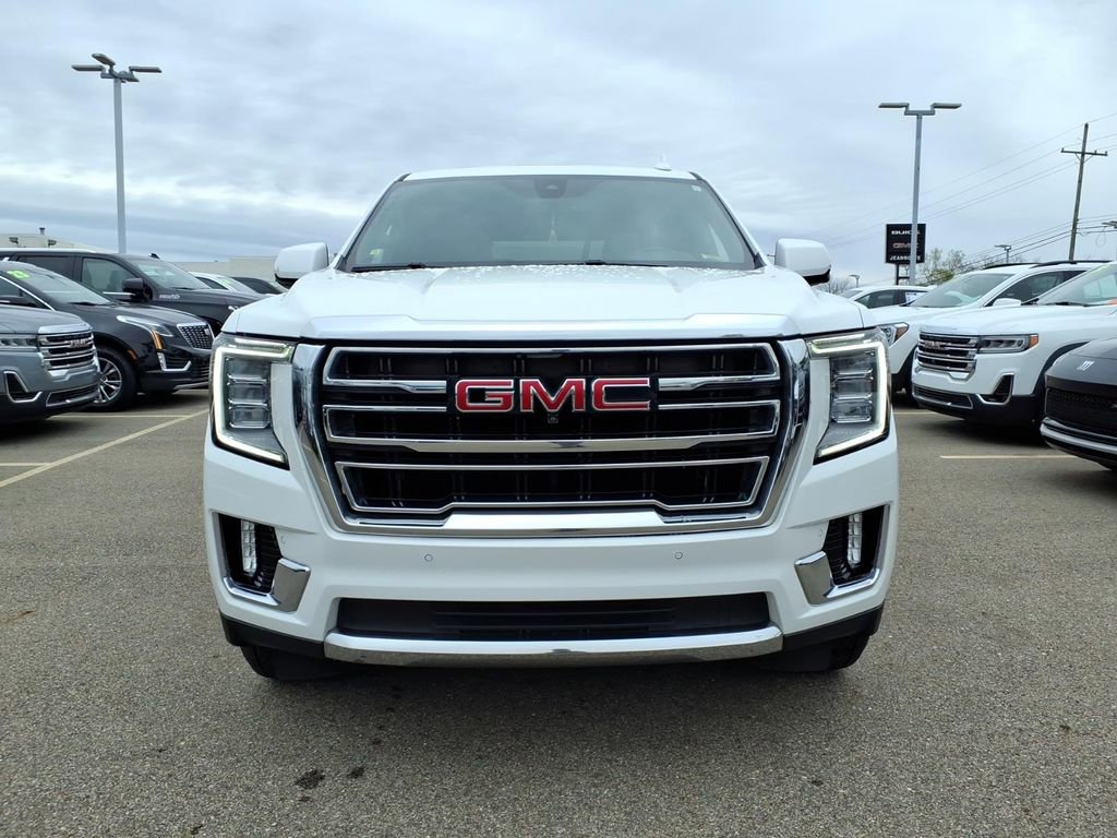 Used 2022 GMC Yukon SLT w/ SLT Premium Package AWD/4WD image 2